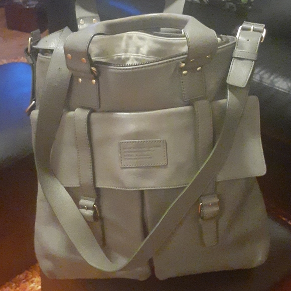 Clearance - Picture 2 of 6